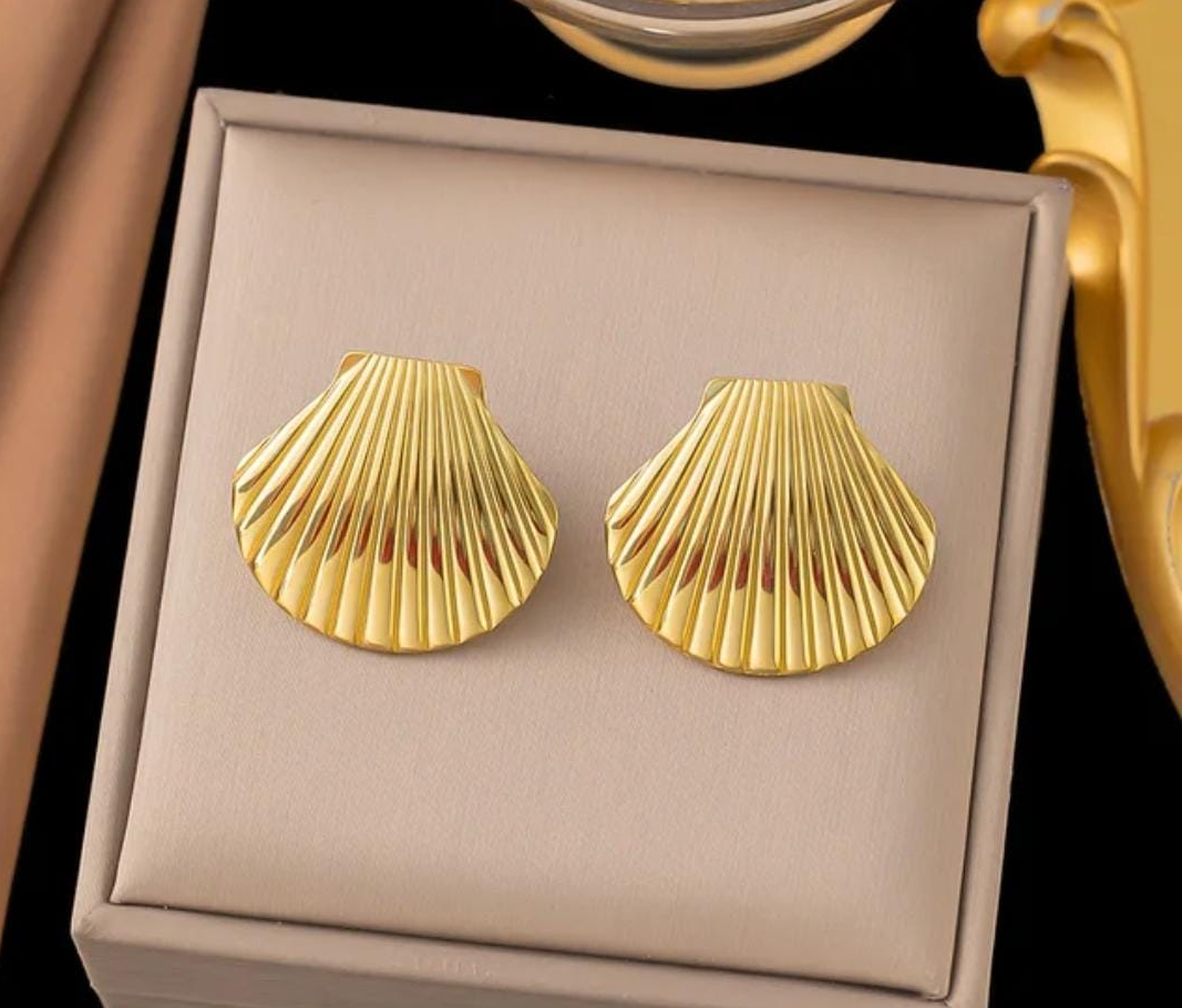 Golden Seashell Fan Stud Earrings – Coastal Chic Glow