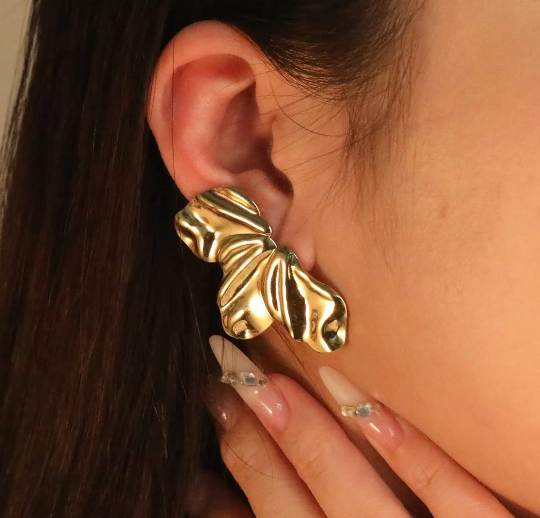 Molten Gold Statement Studd
