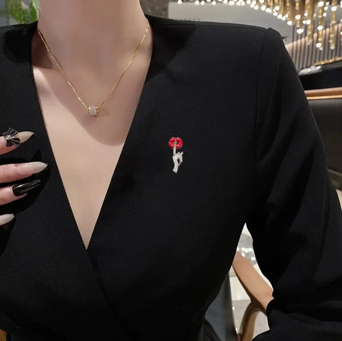 Red Lips Crystal Hand Brooch