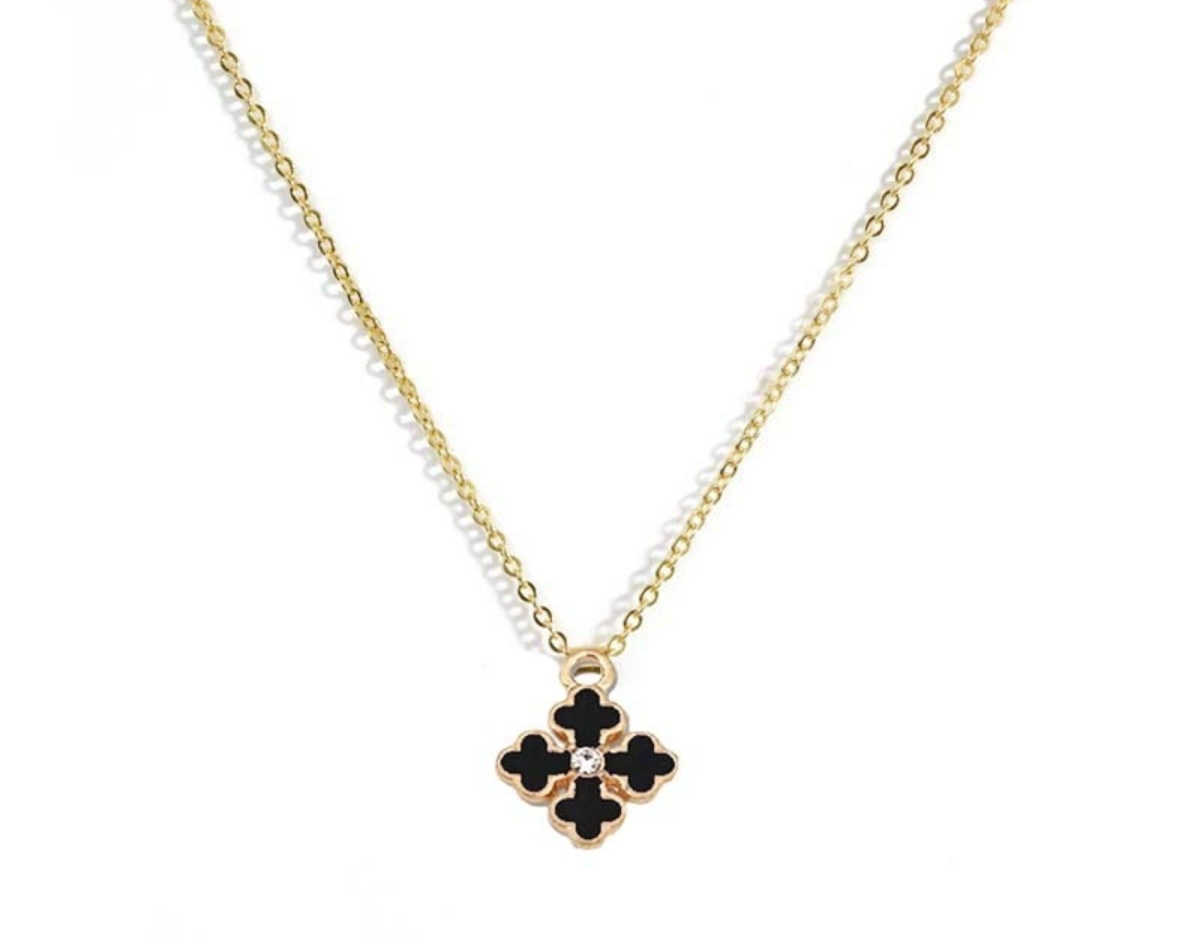 Chic Clover Charm Pendant Necklace
