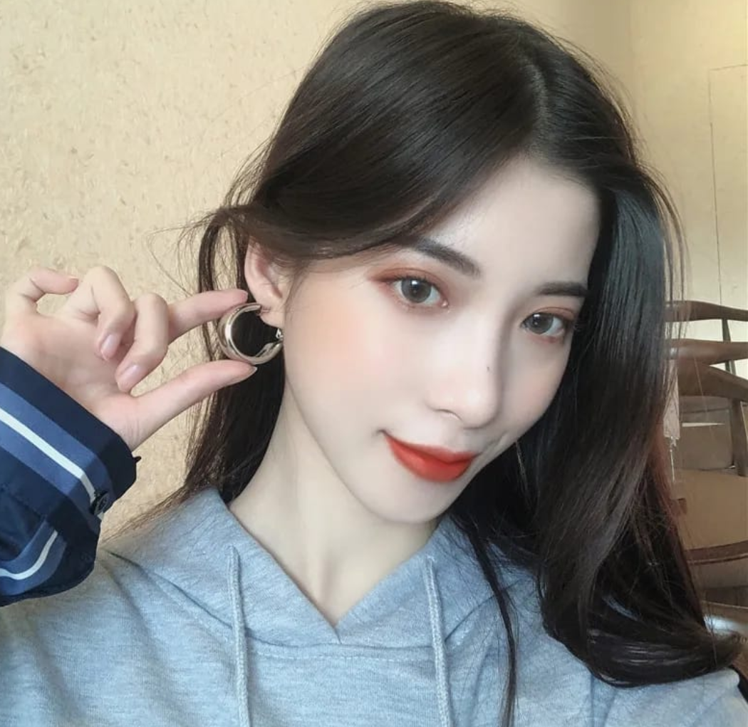 Minimalist Chunky Hoop Earrings