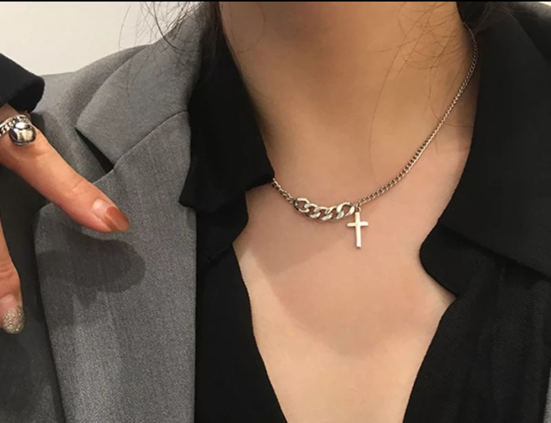 Minimalist Cross Chain Choker Necklace