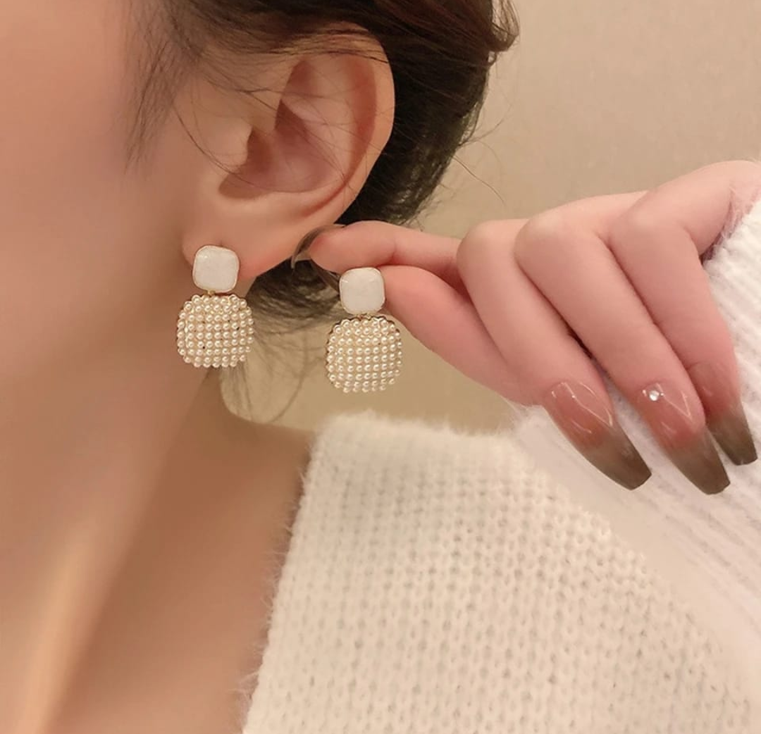 Chic Pearl Cluster Square Drop Earrings