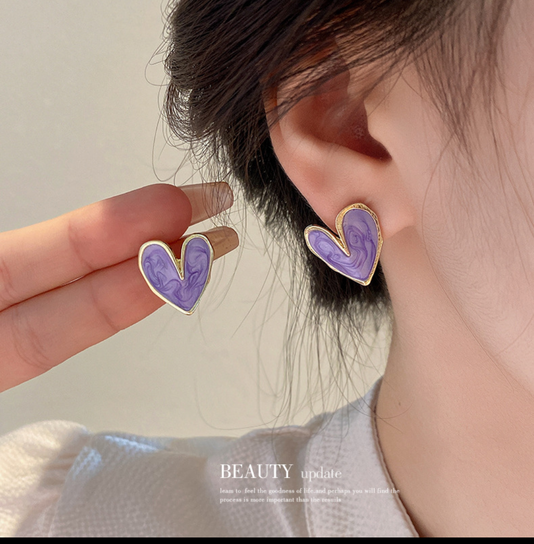 Minimalist Marble Heart Stud Earrings