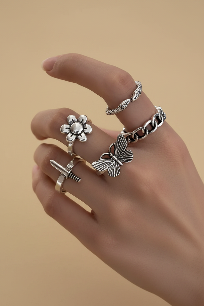 Trendy Vintage Multi-Ring Set 🖤✨