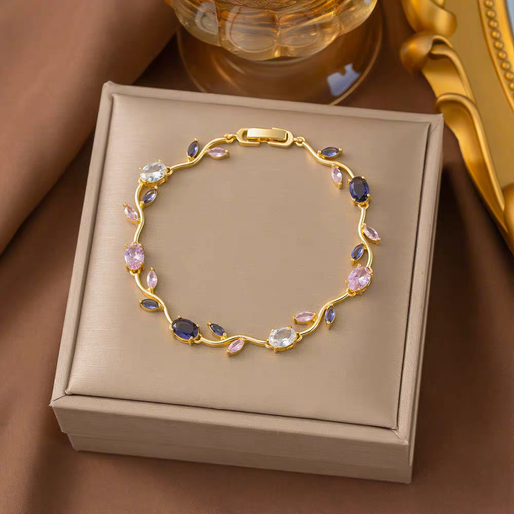 Golden tulip bracelet for women