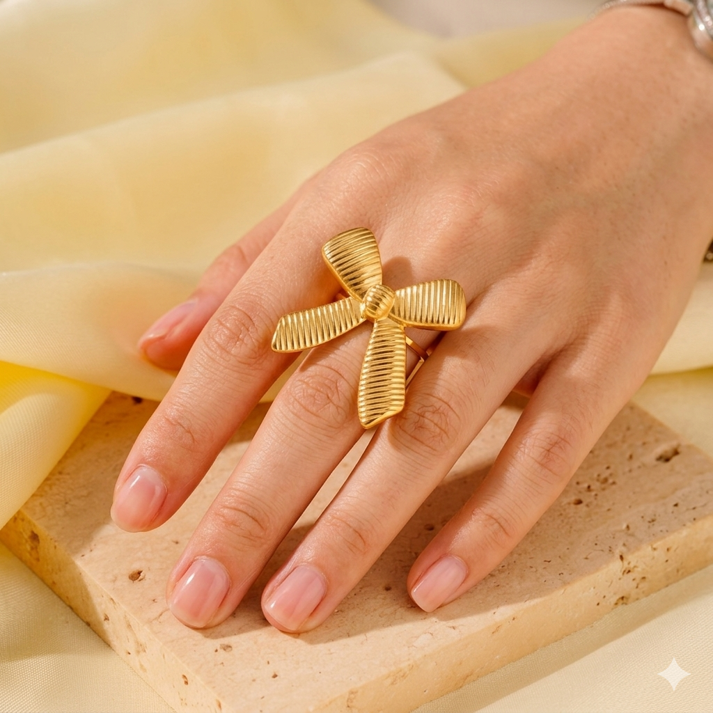 ✨ Golden Petal bow shaped Statement Ring