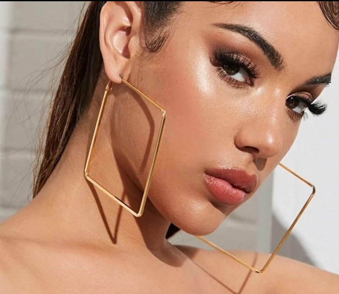 Geometric Gold Square Hoop Earrings – Bold Minimalist Style