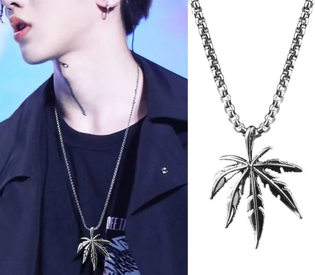Urban Leaf Pendant Chain Necklace