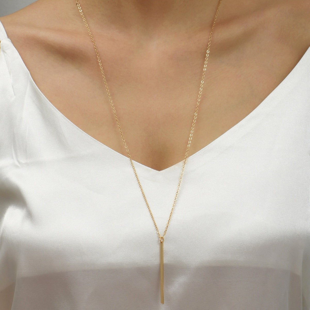 Minimal Bar Pendant Necklace for women – Elegant & Modern