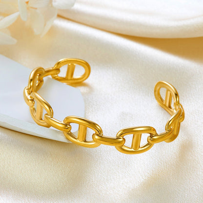 Luxury Gold-Tone Link Cuff Bracelet – Minimalist Statement Piece