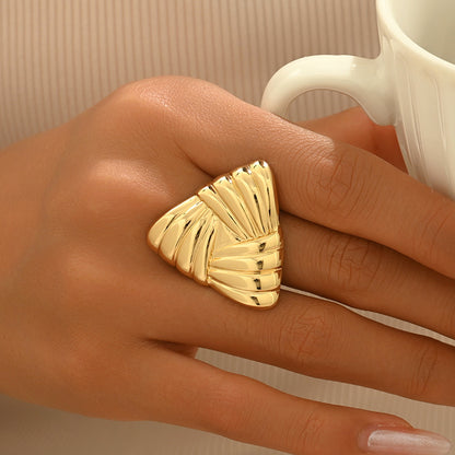 Gold Shell Statement Ring – Textured Ocean-Inspired Ring for Women