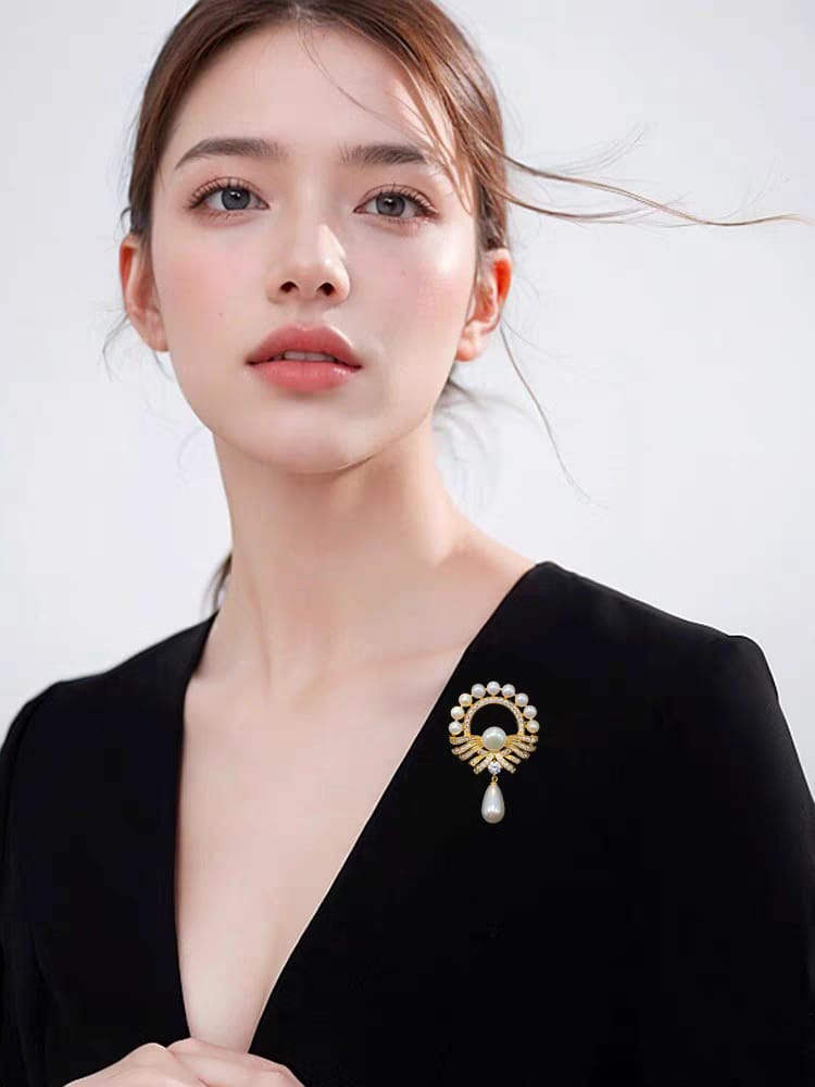 Royal Pearl Crest Brooch