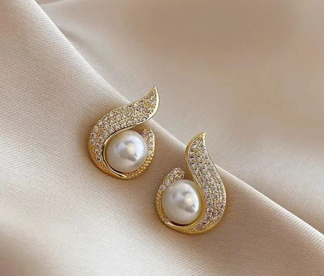 Elegant Pearl Swirl Crystal Stud Earrings
