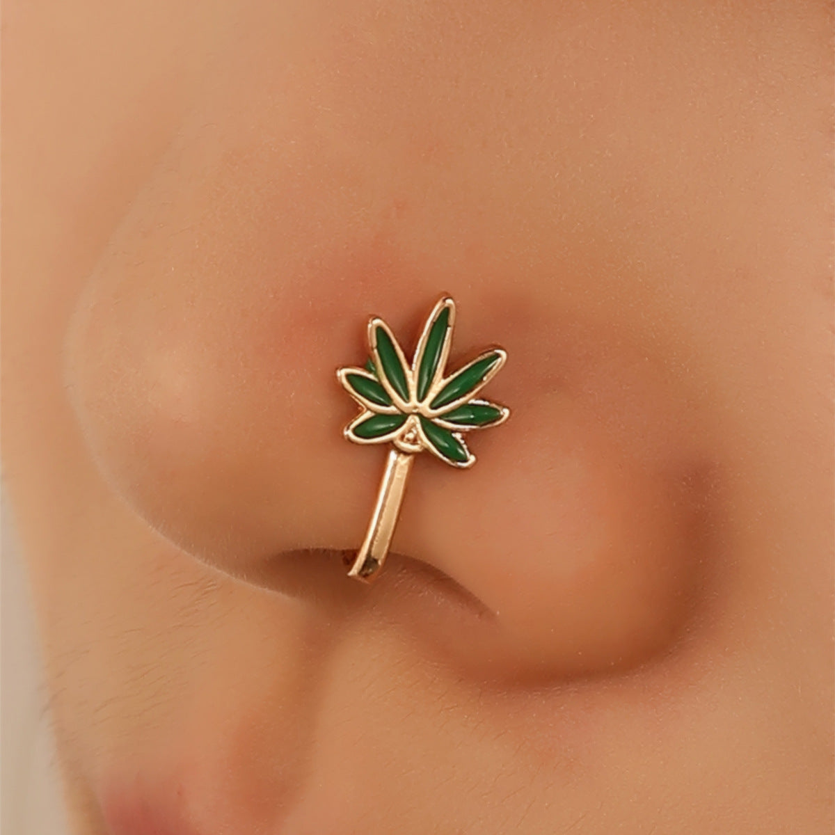 Green Leaf Gold-Tone Nose Pin – Elegant Nature-Inspired Nose Stud for Women