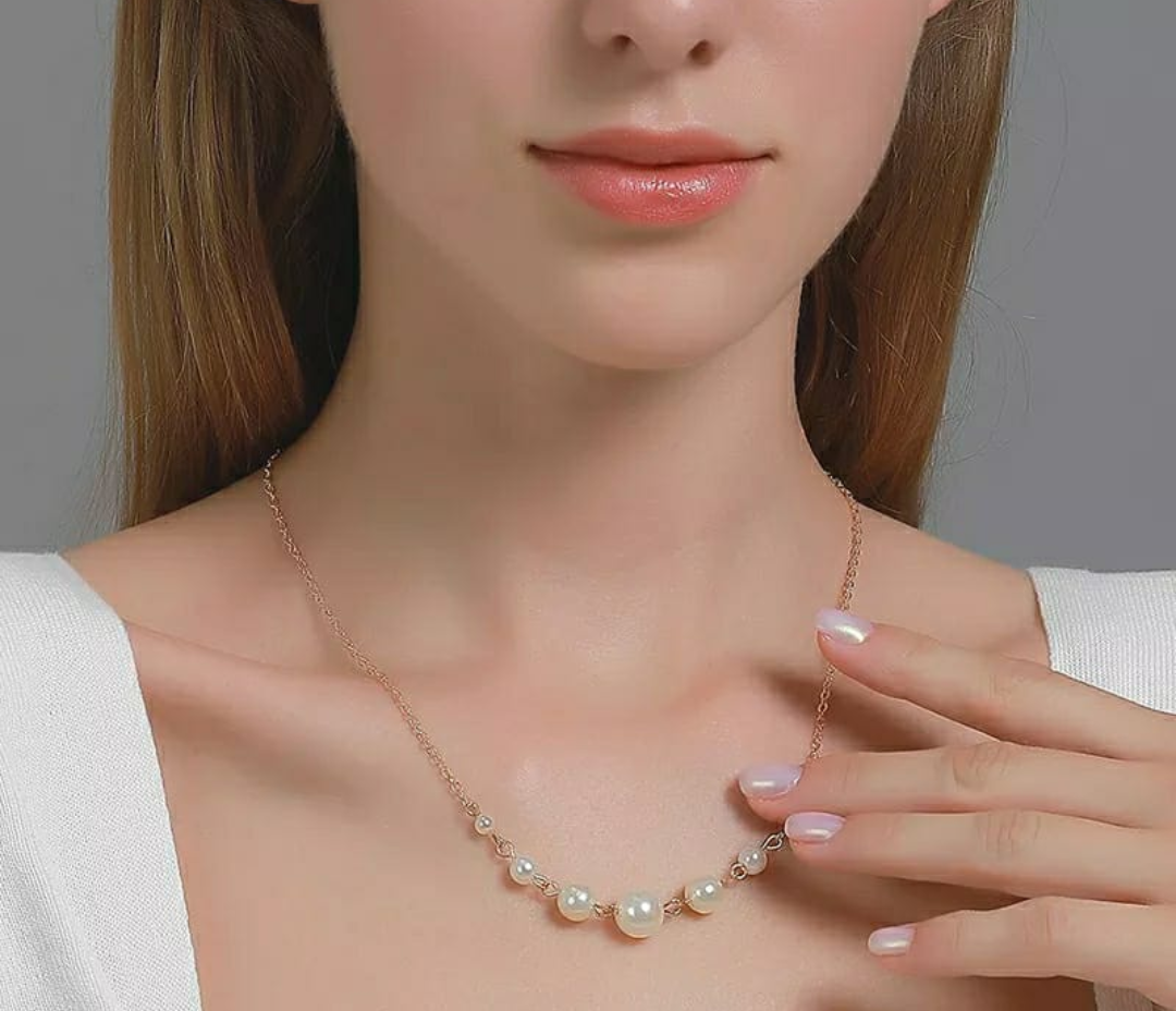 Elegant Pearl Accent Necklace