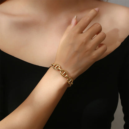 Luxury Gold-Tone Link Cuff Bracelet – Minimalist Statement Piece