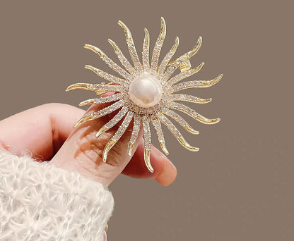 Pearl Sunburst Brooch ✨