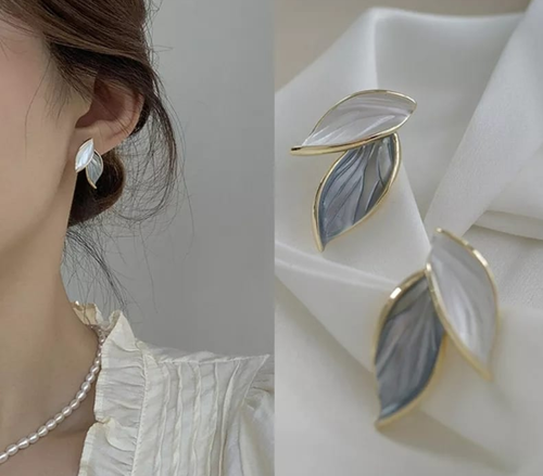 Dual Leaf Shell Stud Earrings