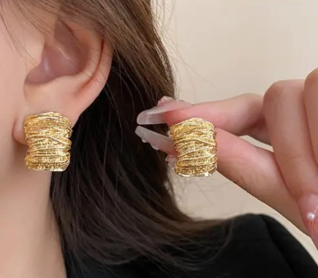 Golden Coil Texture Studd