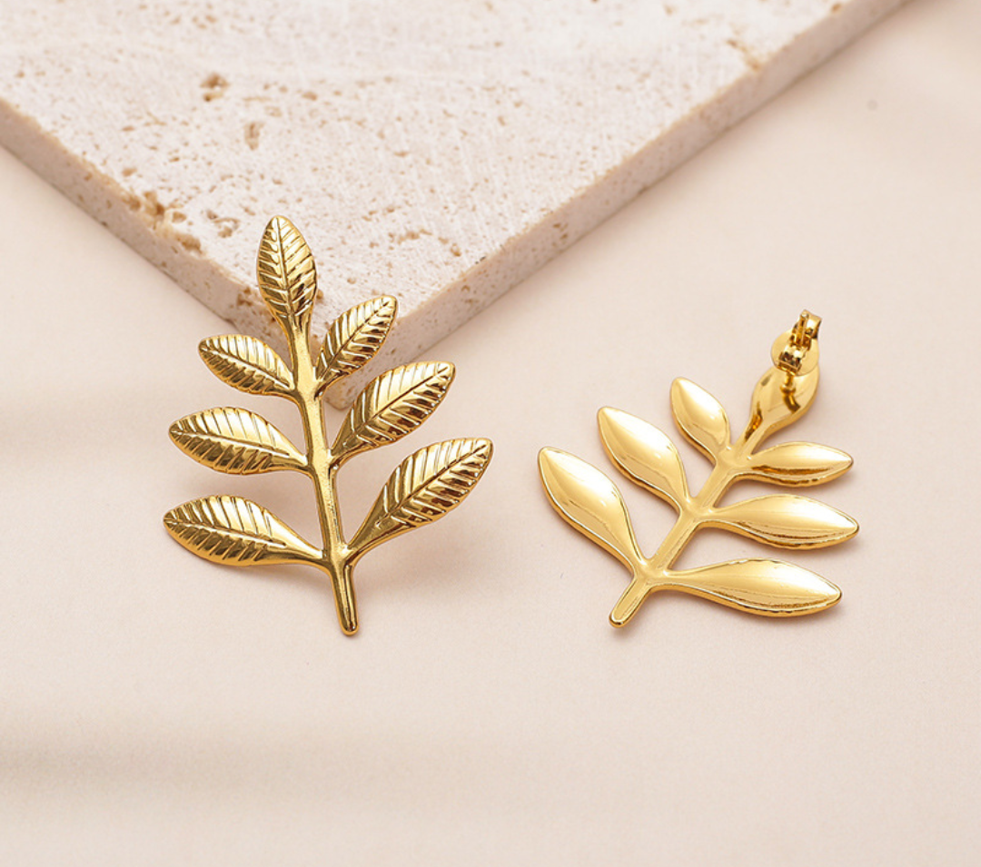 Golden Leaf Branch Stud Earrings – Nature-Inspired Elegance