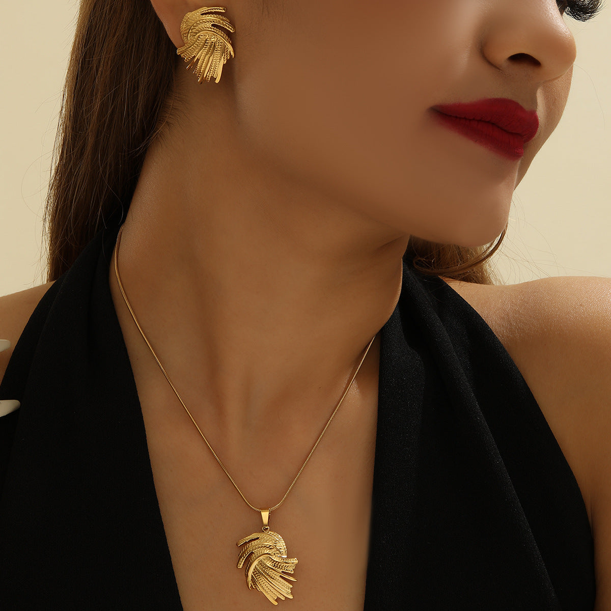 Gold-Tone Feather Pendant Necklace