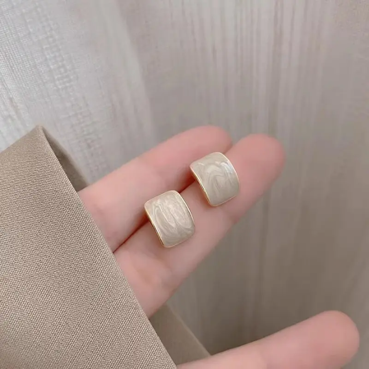 White Marble-Style Rectangle Stud Earrings – Minimalist Gold-Tone Earrings
