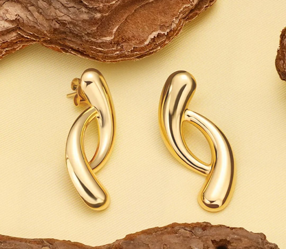 Twisted Gold Loop Earrings – Modern Sculptural Style