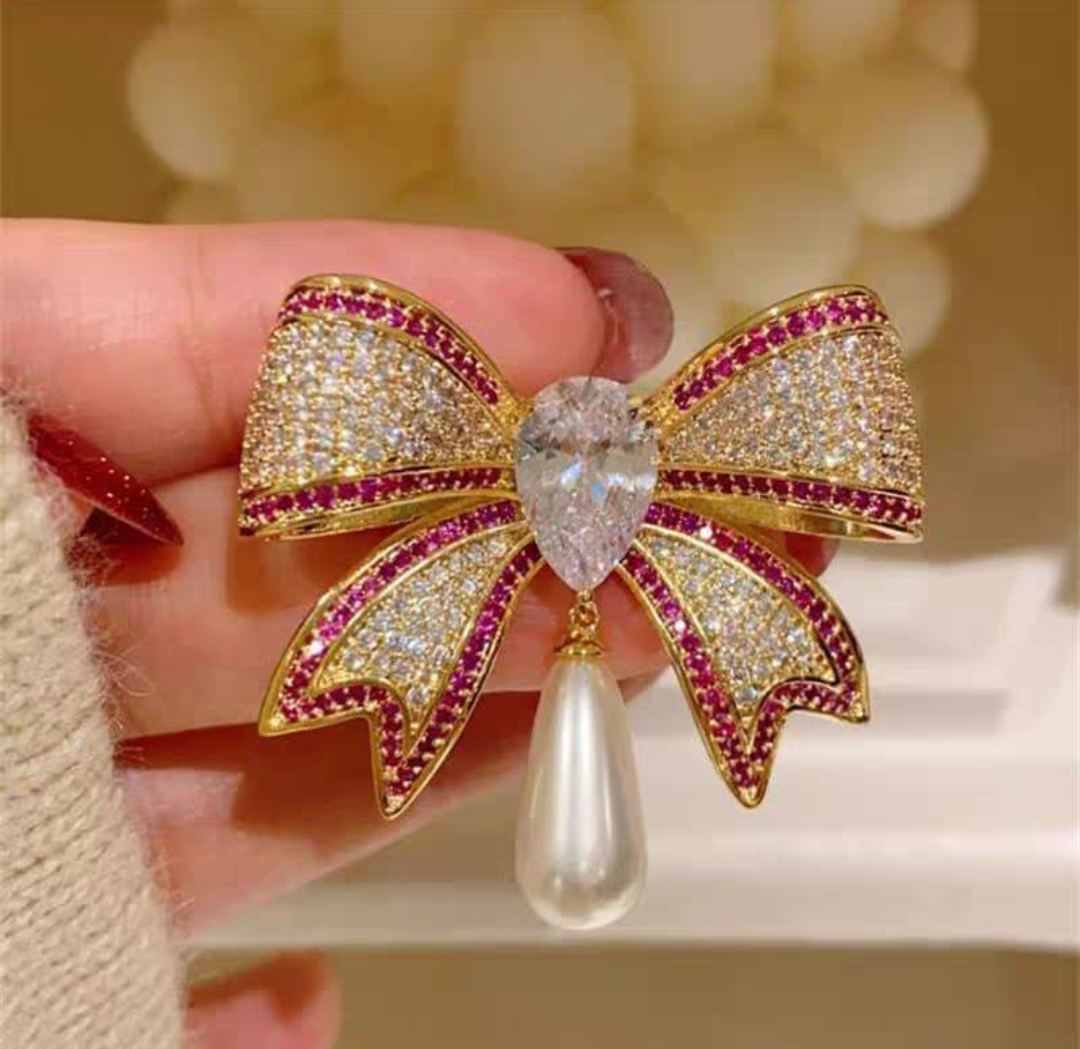 luxury Crystal Bow Pearl Brooch