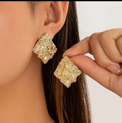 Molten Gold Textured Square Stud Earrings – Artistic Luxe
