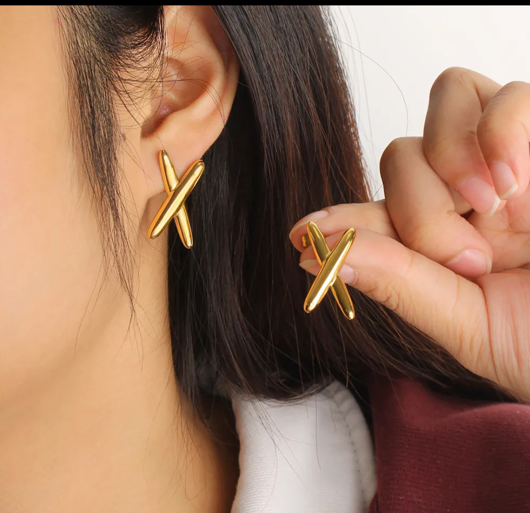 Abstract Cross Gold Stud Earrings – Modern Minimal Edge