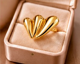 Golden Leaf Statement Ring – Elegant Botanical Adjustable Ring for Women
