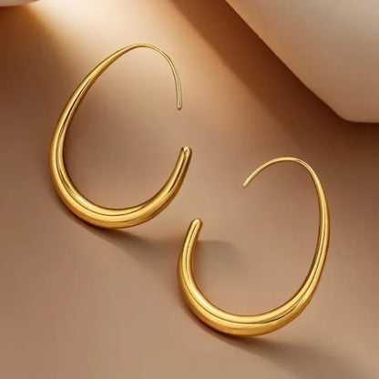 Gold Oval Hoop Earrings – Minimalist Polished Statement Earrings for Women