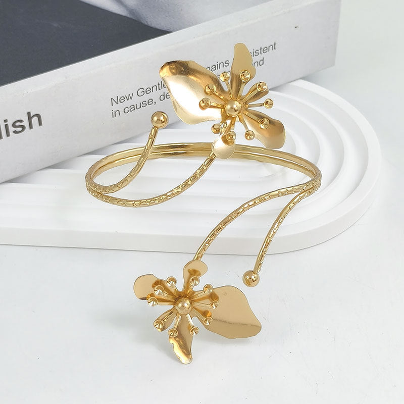 Golden Bloom Statement Armlets – Elegant Floral Upper Arm Cuffs