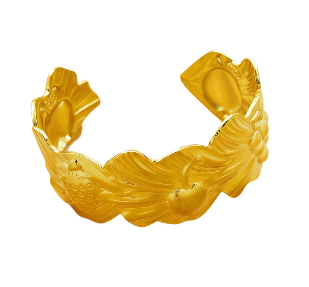 🌼 Floral Embossed Gold Cuff Bracelet