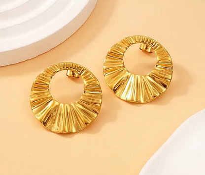 Sunburst Gold Hollow Statement Earrings – Bold & Radiant