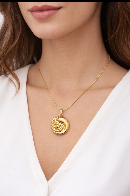 Vintage Swirl Gold Pendant Necklace