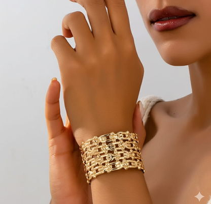 Luxe Chain-Link Gold Cuff