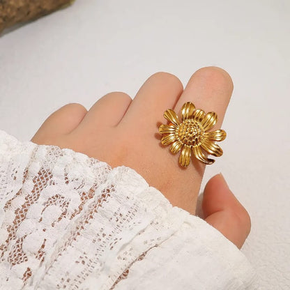 Gold-Tone Sunflower Statement Ring – Floral Adjustable Fashion Ring