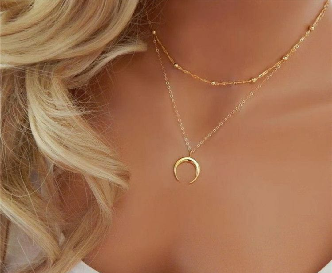 Minimalist Crescent Moon Pendant Necklace
