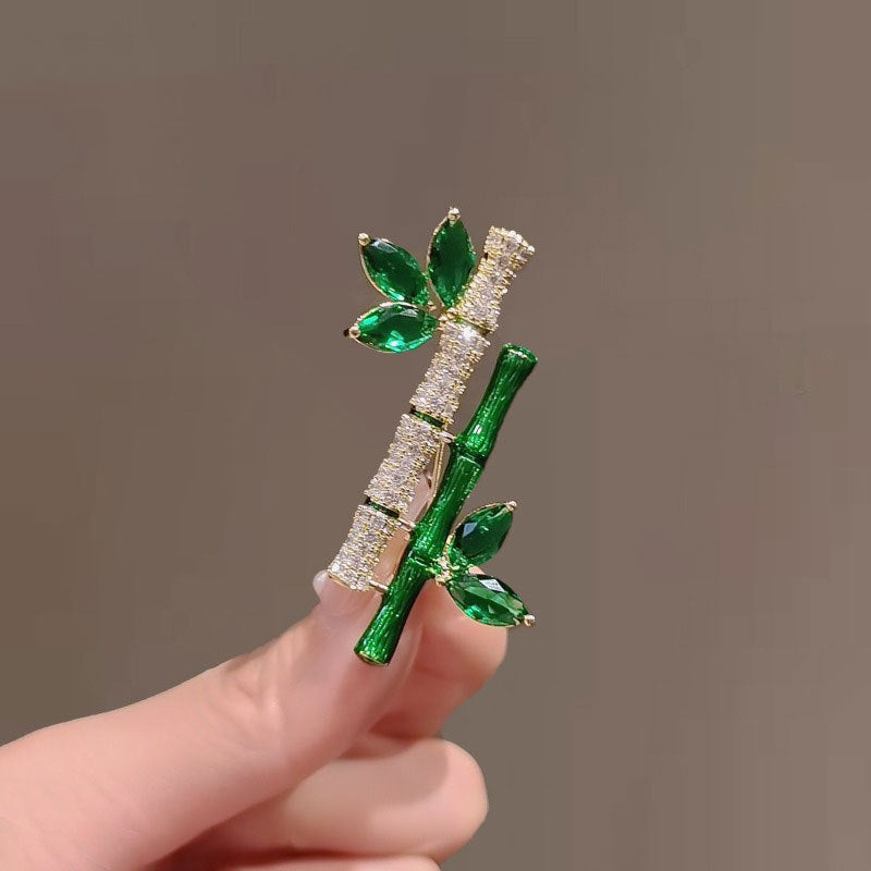 Emerald Bamboo Crystal Brooch – Elegant Luxury Statement Pin