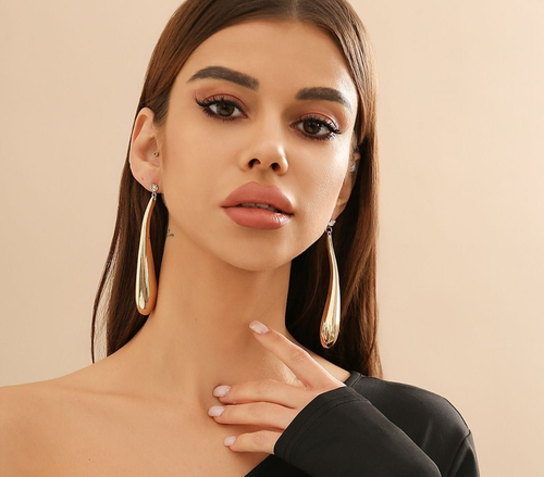 Gold Teardrop Statement Earrings – Sleek Liquid Glam