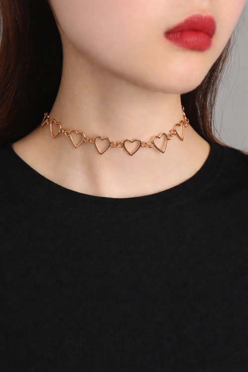Minimal Heart Link Choker Necklace