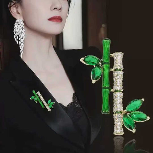 Emerald Bamboo Crystal Brooch – Elegant Luxury Statement Pin