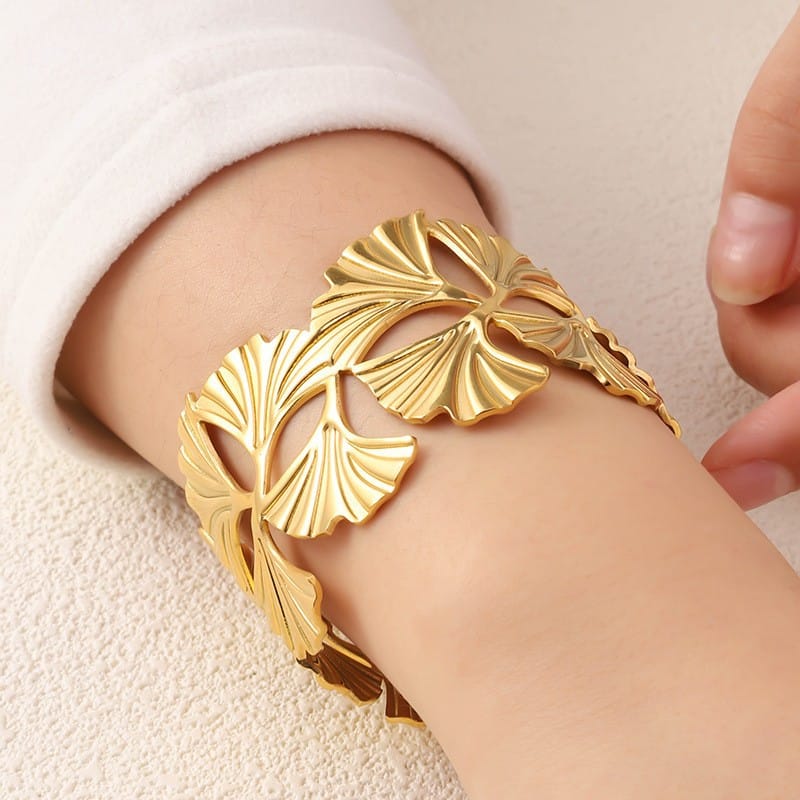 Ginkgo Leaf Cuff Bracelet – Elegant Statement Bracelet for Women