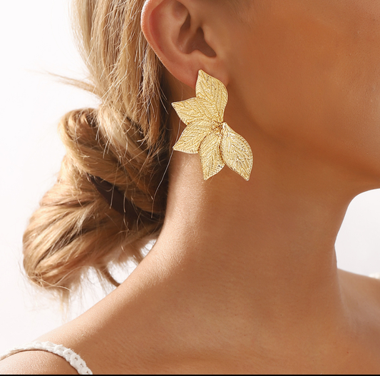 Golden Botanical Leaf Statement Earrings – Nature-Inspired Elegance