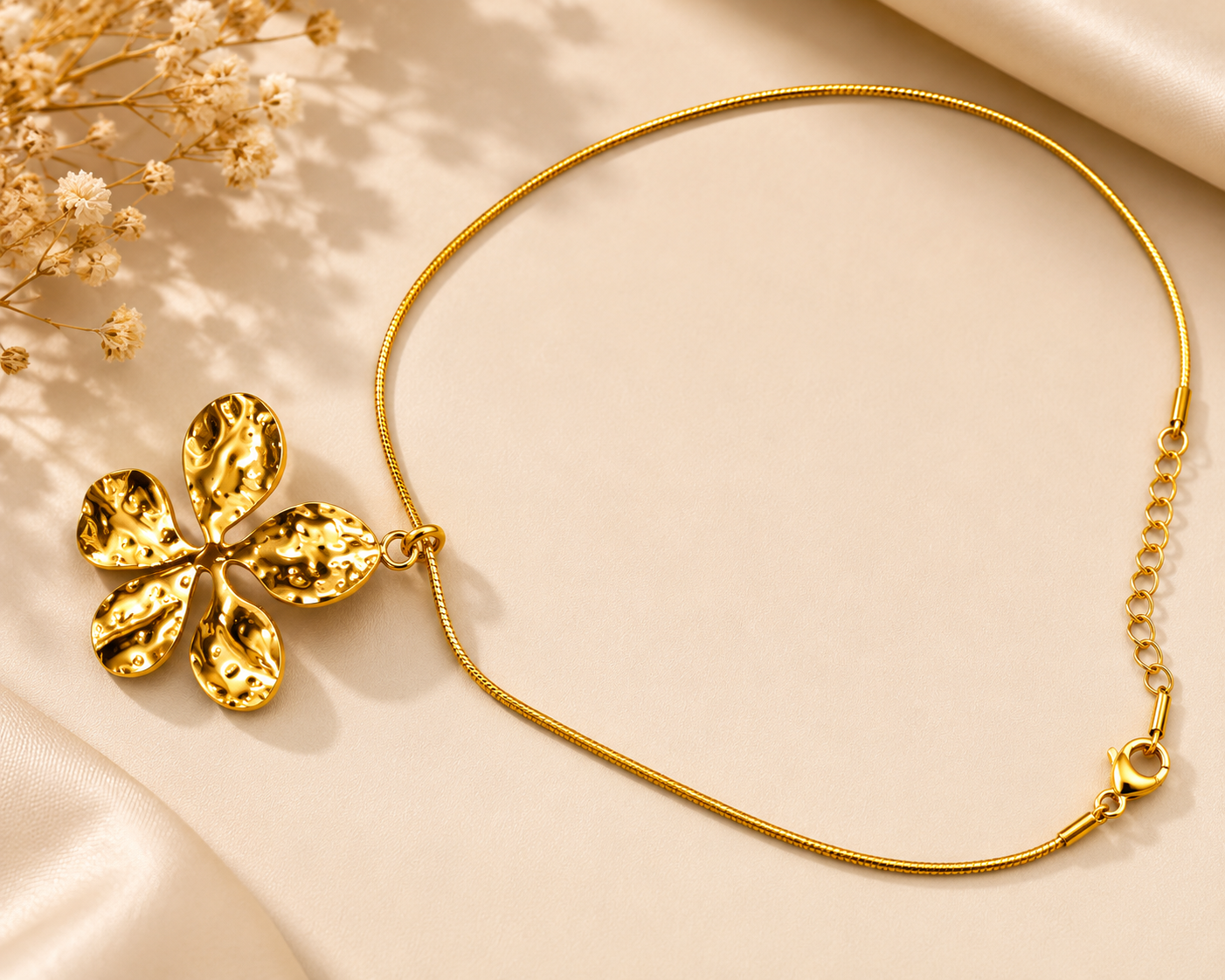 Gold Flower Pendant Necklace