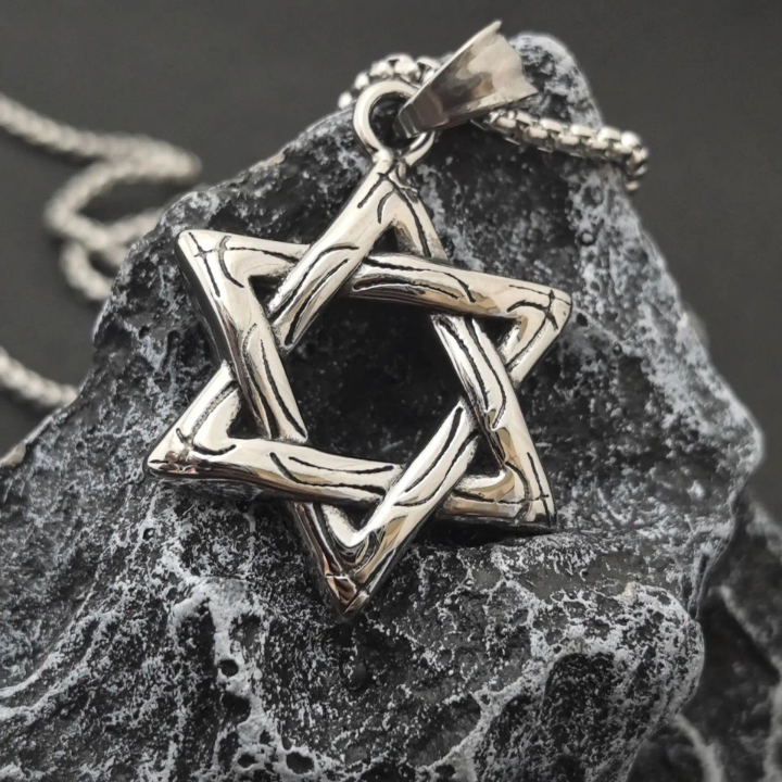 Interlocking Star Pendant Necklace – Silver Tone