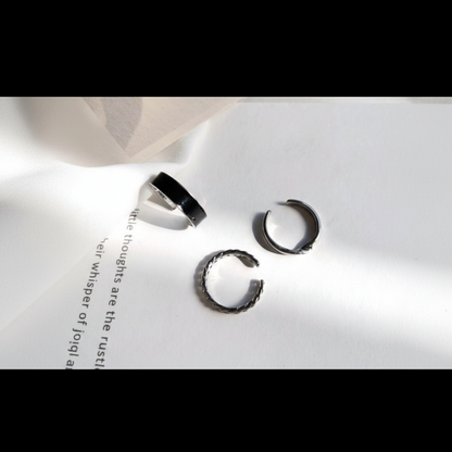Minimal Trio Ring Set 🖤✨