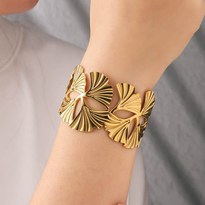 Ginkgo Leaf Cuff Bracelet – Elegant Statement Bracelet for Women